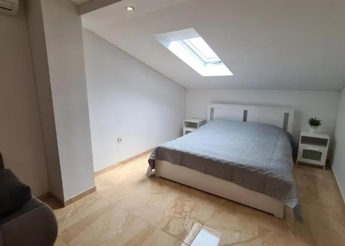 With One Bathroom Apartment *