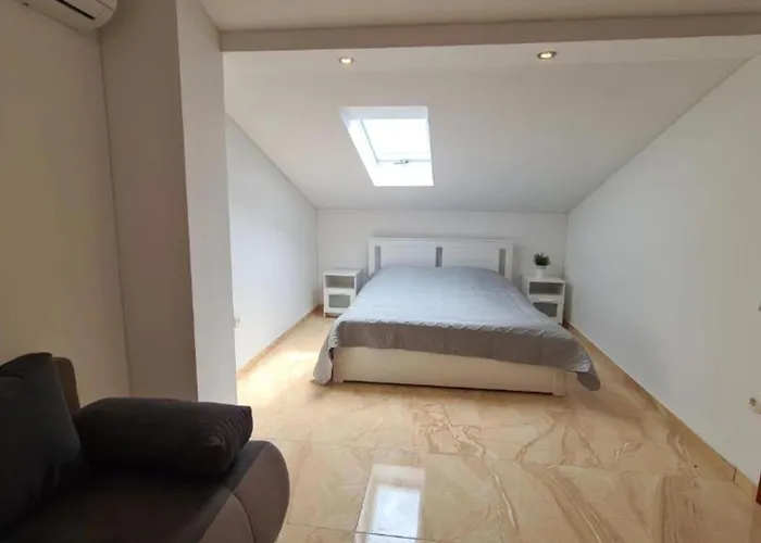 With One Bathroom Orebic