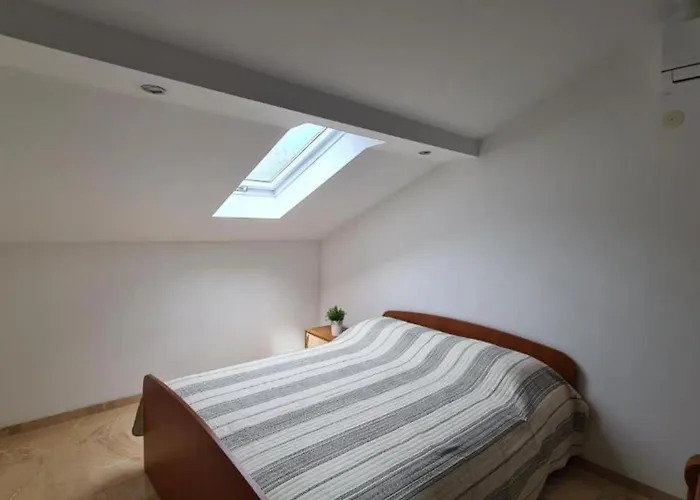 With One Bathroom * Orebic