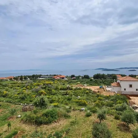 With One Bathroom * Orebić