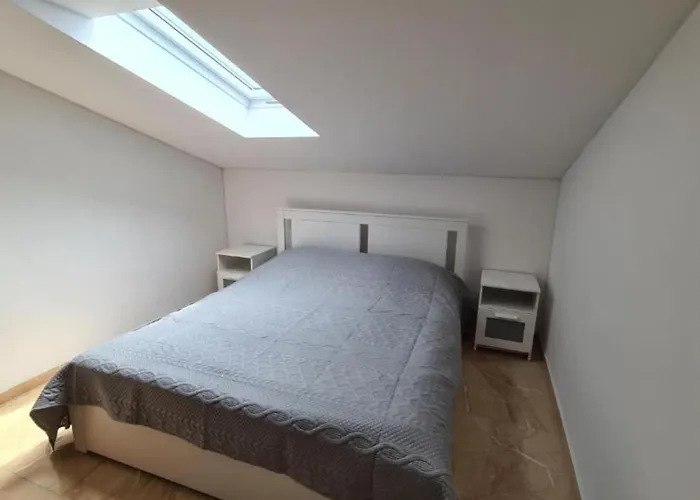 With One Bathroom 公寓 奥瑞比克